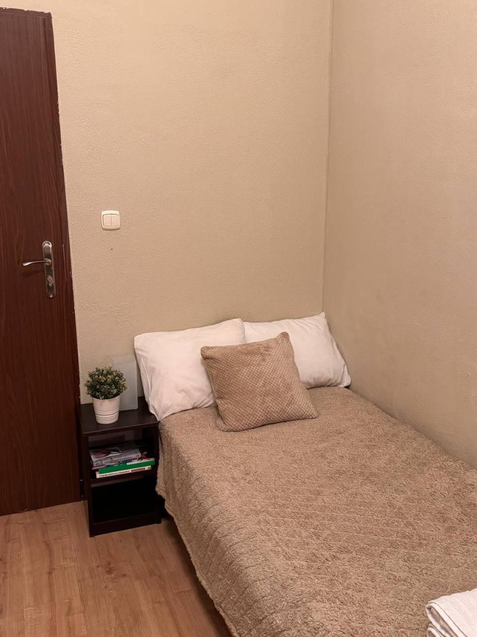 Enios Zwierzyniecka 6 Hostel Krakau